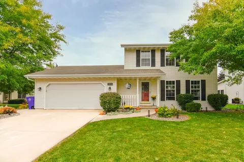 1963 W Baraboo Cir, De Pere, WI 54115