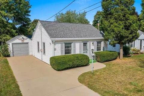 427 Fairview Ct, Green Bay, WI 54303