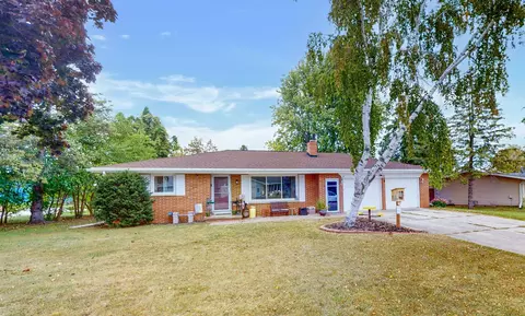 459 Park St, Pulaski, WI 54162