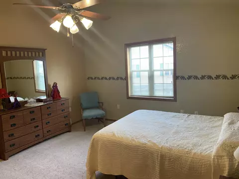 w6144 Victorian Drive #5, Appleton, WI 54915 photo 6