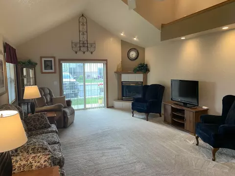 w6144 Victorian Drive #5, Appleton, WI 54915 photo 8