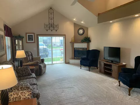 w6144 Victorian Drive #5, Appleton, WI 54915 photo 9