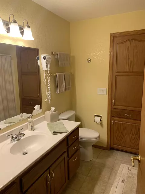 w6144 Victorian Drive #5, Appleton, WI 54915 photo 4