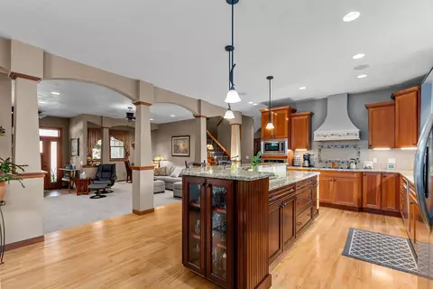 5410 N Summerland Dr, Appleton, WI 54913 photo 11
