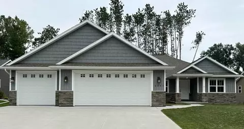 2061 Buckthorn Trl, Green Bay, WI 54304