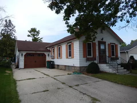 464 Martin Ave, Fond Du Lac, WI 54935