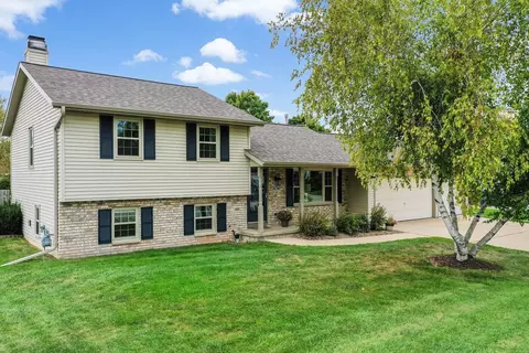 2134 Sunnymede Ln, Green Bay, WI 54311