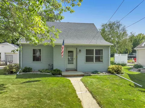 309 S Ontario St, De Pere, WI 54115