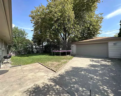 1032 S Joseph St, Appleton, WI 54915 photo 2