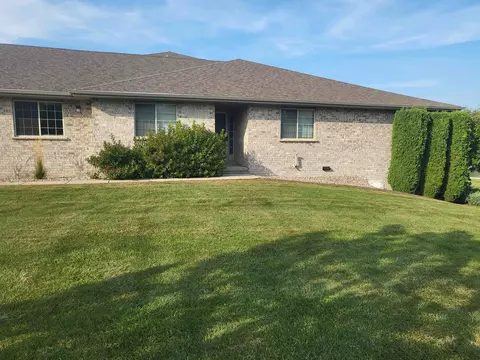 1694 W Main Cir #6, De Pere, WI 54115