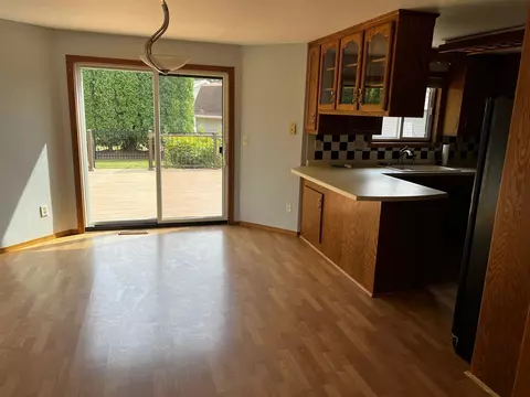 702 Kickapoo Pl, De Pere, WI 54115 photo 2