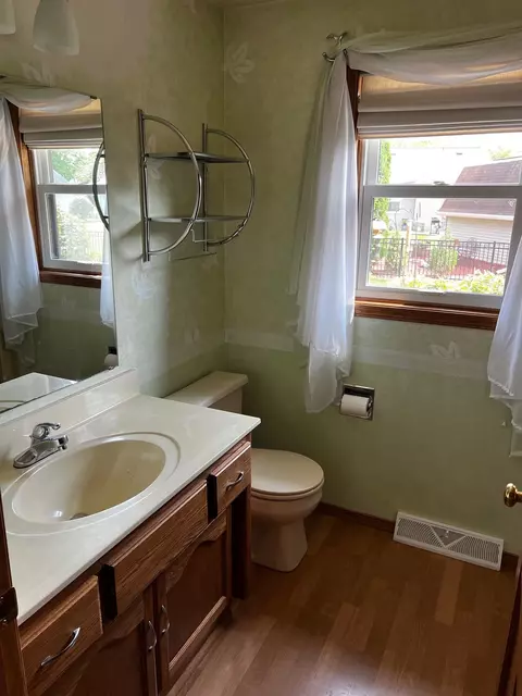 702 Kickapoo Pl, De Pere, WI 54115 photo 7