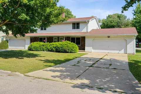 3287 Peterson Rd, Green Bay, WI 54311