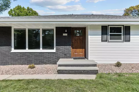 700 E Hoover Ave, Appleton, WI 54915 photo 3
