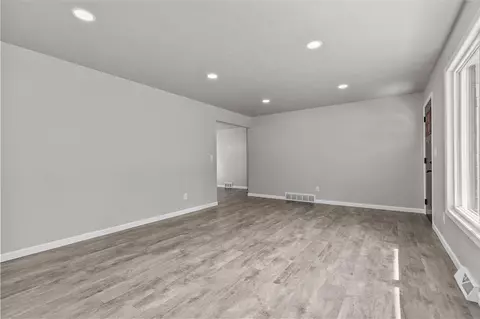 700 E Hoover Ave, Appleton, WI 54915 photo 17
