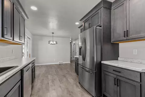 700 E Hoover Ave, Appleton, WI 54915 photo 9