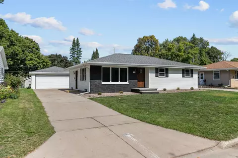 700 E Hoover Ave, Appleton, WI 54915