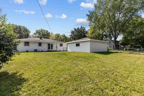 700 E Hoover Ave, Appleton, WI 54915 photo 5