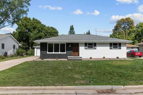 700 E Hoover Ave, Appleton, WI 54915 photo 2