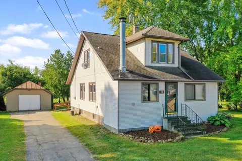 128 W Cedar St, Gillett, WI 54124