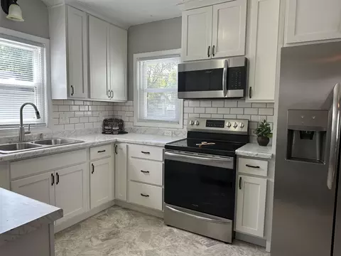 219 N Story St, Appleton, WI 54914 photo 3