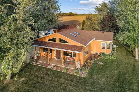 1014 Paramount Dr, Chilton, WI 53014