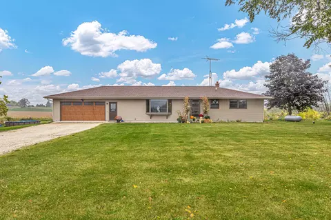 n820 Plymouth Trail, New Holstein, WI 53061