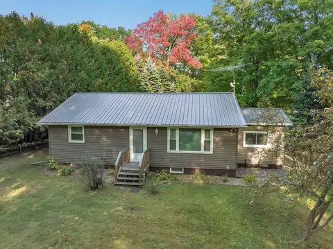 12226 Leos Rd, Suring, WI 54174