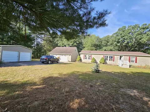 n2729 South Hill Lane, Redgranite, WI 54970