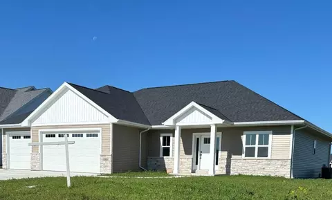 1065 Nutmeg Dr, De Pere, WI 54115
