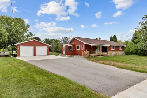 848 W Airport Rd, Menasha, WI 54952