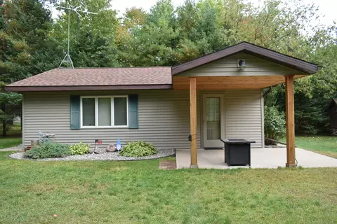 16953 Markusen Ln, Mountain, WI 54149