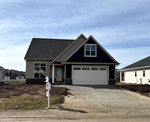 W6535 E Steamboat Lane, Appleton, WI 54915