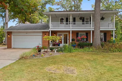 615 Edgewood Dr, Green Bay, WI 54302
