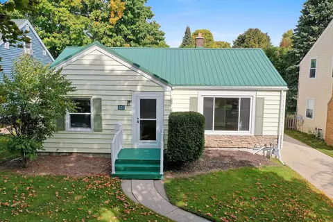 525 Dorelle St, Kewaunee, WI 54216