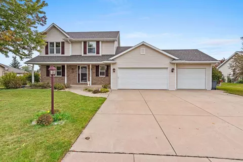 1959 Sagebrush Way, Green Bay, WI 54311