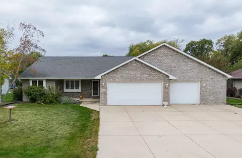 1901 Sherry Ln, Kaukauna, WI 54130