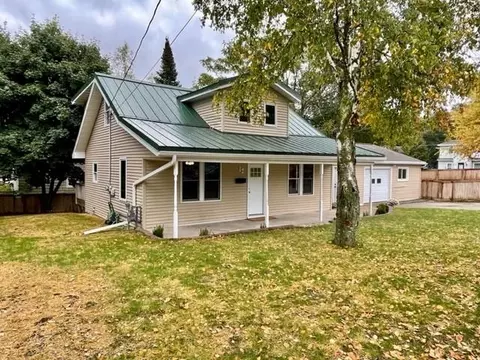 12 N Geneva Ave, Sturgeon Bay, WI 54235
