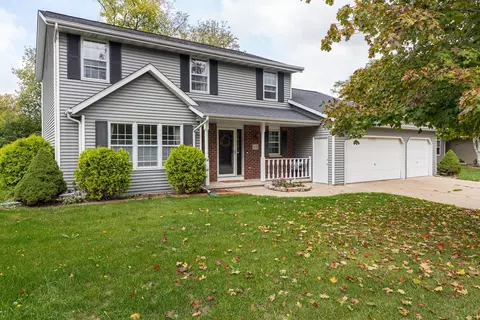 23 E Fox Point Dr, Little Chute, WI 54140