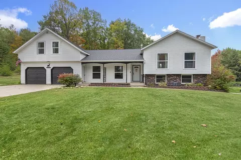 W5296 Number 13 Road, Wallace, MI 49893
