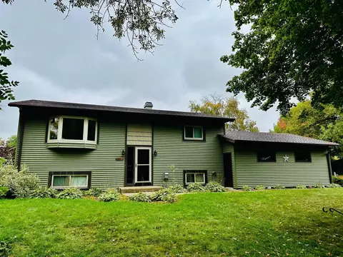 2801 S Lance Ave, Appleton, WI 54915 photo 2