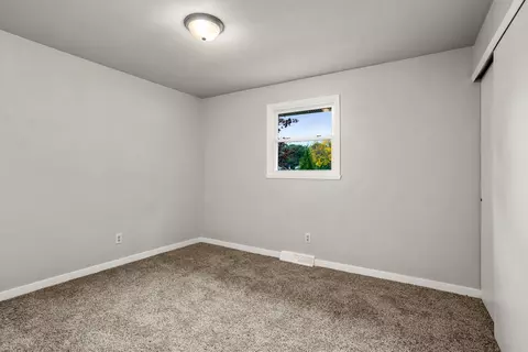 2711 E Henry St, Appleton, WI 54915 photo 7