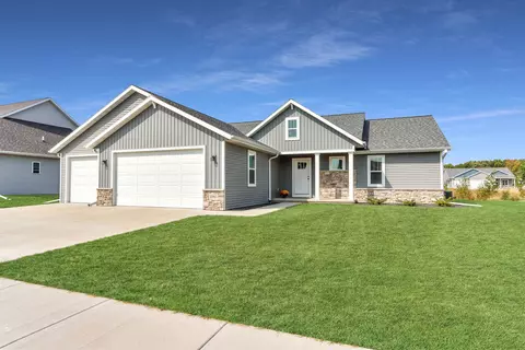 2985 E Bluetopaz Dr, Appleton, WI 54913