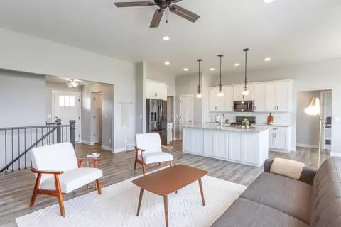 2985 E Bluetopaz Dr, Appleton, WI 54913 photo 8