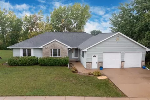 2890 Newport Ave, Oshkosh, WI 54904