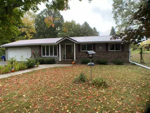 n7230 River Heights Lane, Cecil, WI 54111