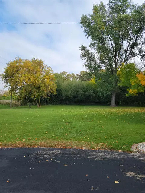 1821 Butte Des Morts Beach Rd, Neenah, WI 54956