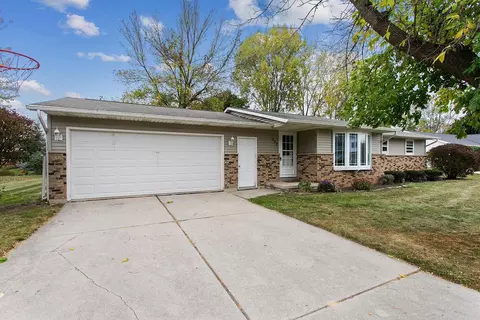 252 Valley View Dr, Brillion, WI 54110