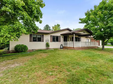 1526 Texas St, Sturgeon Bay, WI 54235