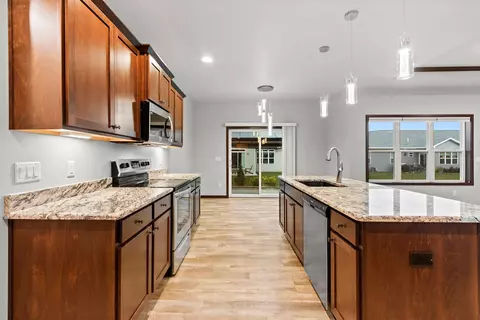 2834 W Fallen Oak Dr, Appleton, WI 54913 photo 9